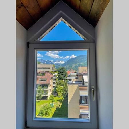 Design Apartment In The Heart Of Болзано Екстериор снимка